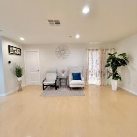 Nice House 2BRs 1Ba 15 mins to DTLA, Hotel in Monterey Park