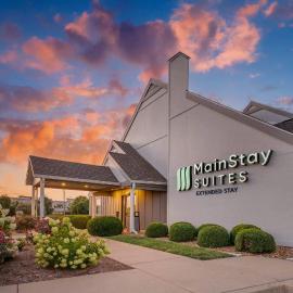 MainStay Suites St Louis - Galleria，Richmond Heights的飯店