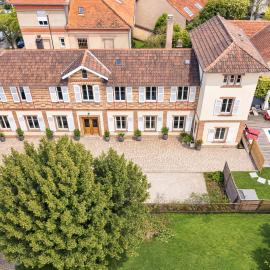 Villa Avril Gîte Privé Luxe 15 pers- deux piscines intérieure, extérieure-sauna -proche Europapark, hotell sihtkohas Sélestat