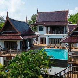 Private Pool 4BR Villa with Sea View Sleeps 8, hotel di Mae Pim