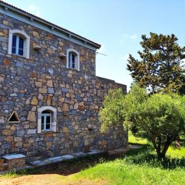 ANTARES, a stone mansion in Crete
