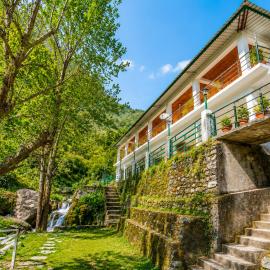 Babutaal Resort, hotell i Chakrāta