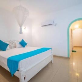 Casa Marc, Hotel in Induruwa