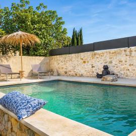 Splendide bastide 4 ch avec piscine proche Uzès