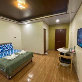 Merangie Travellers Inn, hotel a Dauis