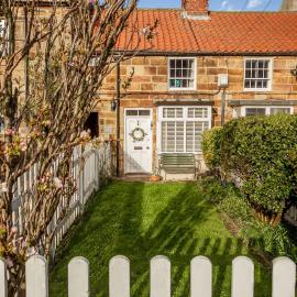 Host & Stay - Honey Cottage