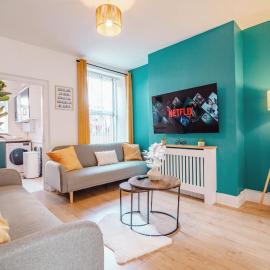 Modern Escape Oasis Free Parking 14PPL, Hotel in Neepsend