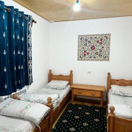 Nurata Eco Guesthouse, hotel a Yukary-Ukhum