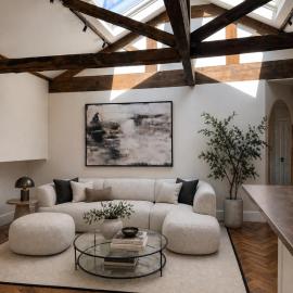 Luxury Central Penthouse with Parking | Sleeps 6.