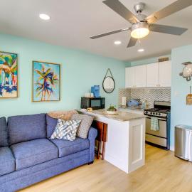 Poolside Fun, Ocean Strolls! Corpus Christi Escape