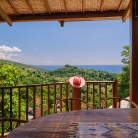 Villa Layan Hillside Residency with views and infinity pool in Amed, khách sạn ở Ambat