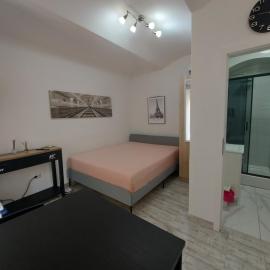 Dvije palme, hotel i Zagreb