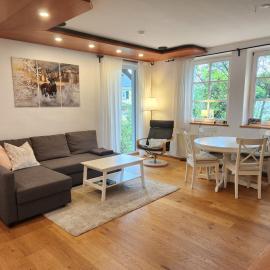 Ferienwohnung mit Terasse und Garten im Ulmtal, hotel u gradu Greifenstein