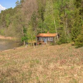 Cozy Home In Bålsta With Lake View, khách sạn ở Bålsta