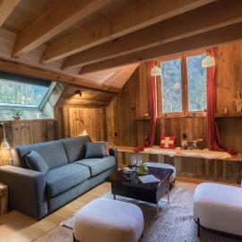 la Petite Grange Escouaraou، فندق في Melles
