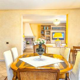 아르차케나에 위치한 호텔 Villa Smeralda - 3 bedroom and Jacuzzi
