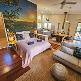Boutique Studio with Fireplace, near Noosa & Eumundi Market, готель у місті Doonan