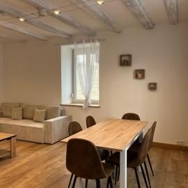 Maison de Village, ξενοδοχείο σε Leuglay