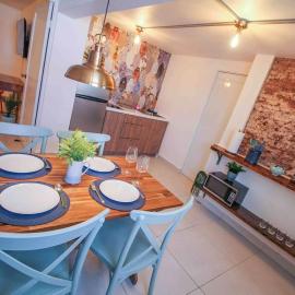 1.8 • 1st Floor • 2BR • Parking • 480SF • Urban