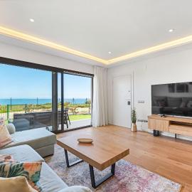 Golf Front & Gibraltar Views Apartment by Caseo