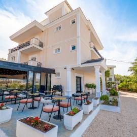 Hotel Almar, hotel a Sarandë