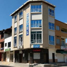 Hotel Las Golondrinas, khách sạn ở Puerto Berrío