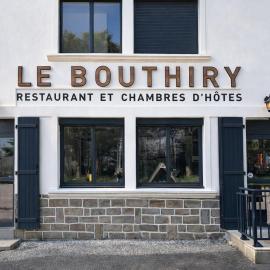 Le Bouthiry、Le Saintのホテル