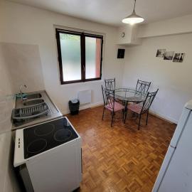Nice apartment near Disney and CDG Airport, hotel a Courtry