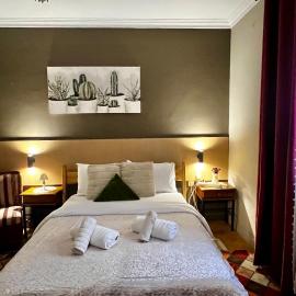Studio close to Train Station, hotel in Larisa
