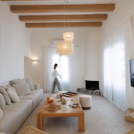 Eos Milos House, hotel en Pollonia