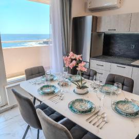Sea View Luxury Apartments-Infinity Sea Panorama Suite – hotel w Achtopolu