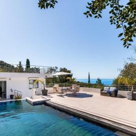 Sunny Seabreeze Villa, Eze, pool close to Monaco
