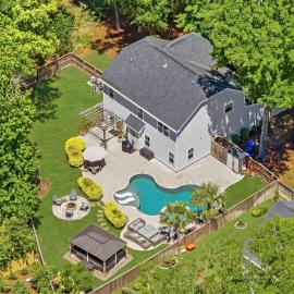 Pleasant Place Villa -Newly Built with Pool Close to downtown&beach