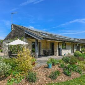Eco 2-Bed Bungalow with Biodiverse Garden & Solar