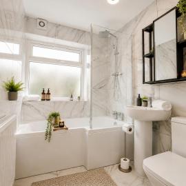 Luxury 2BR Apartment Near Merry Hill