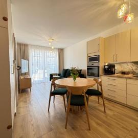 Apartament Bałtycka Perła nad morzem w Gąskach, готель у місті Гонський