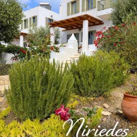 Niriedes Villas, hotel i Lipsi