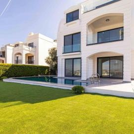 Cozy Villa with Private Pool and Luxuriest Views