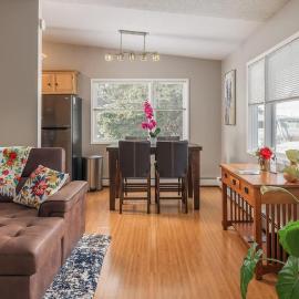 Downtown WestChester Casa with King Beds, hotell Anchorage’is
