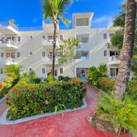 GARDEN TROPICAL STUDIOS WITH POOL at Sol Caribe, Hotel in Punta Cana