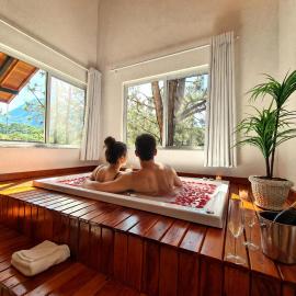 Pousada Serra da Índia, hotel in Penedo