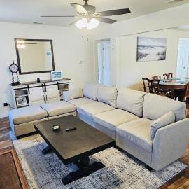 Family Friendly-3 Bedroom, 2 Bath Home located in Downtown Paso Robles、パソロブレスのホテル