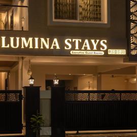 Lumina Stays-Modern Luxury Rooms, Near NAD, hotel din Visakhapatnam