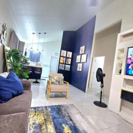 House of Bliss, hotel a Portmore