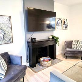 Charming Historic Shaw Home Near Botanical Garden, hotel sa Saint Louis