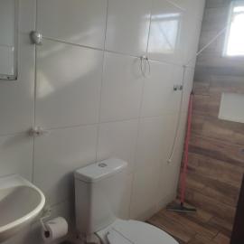 Quarto confortável para 4 pessoas com ótimos preços