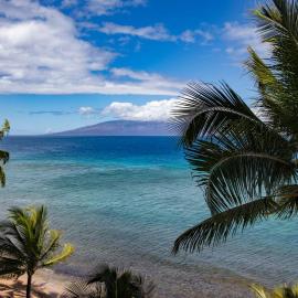 Mahana Oceanfront 2 BR Sleeps 6 Villas Steps to Beach Complimentary Car with 6 Nights MAH-611 by KBM, hotel v destinaci Kaanapali