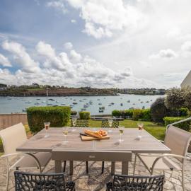 Beautiful panoramic view of the sea Portsall, hotel a Portsall
