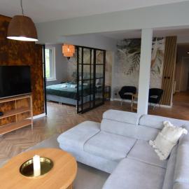 Very large apartment with private sauna, hotelli kohteessa Stężyca