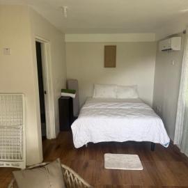 Studio Flat, hotel i Dominica